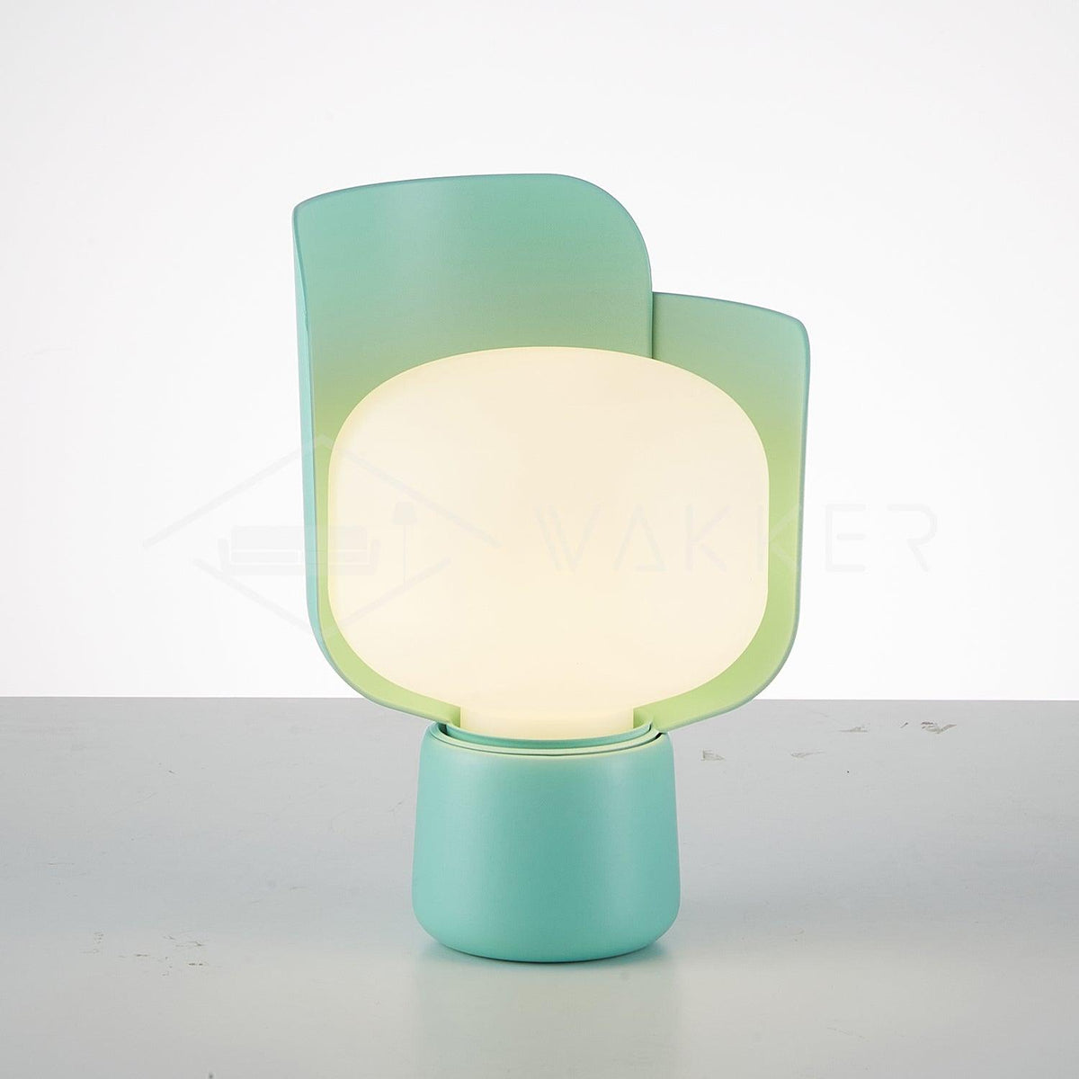 Zuri minimalistisk bordslampa i plast
