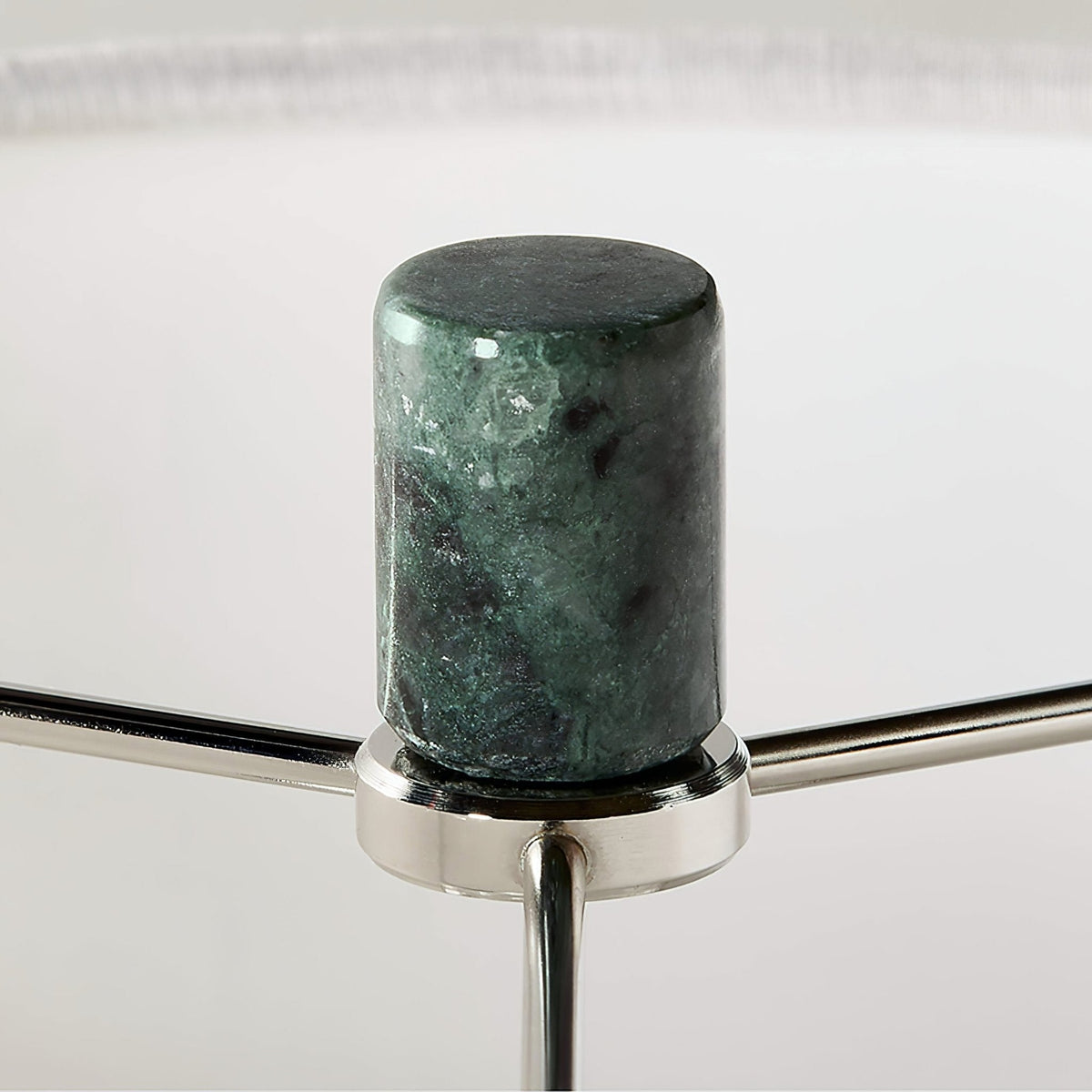 Petalielle moderne marmorbordlampe