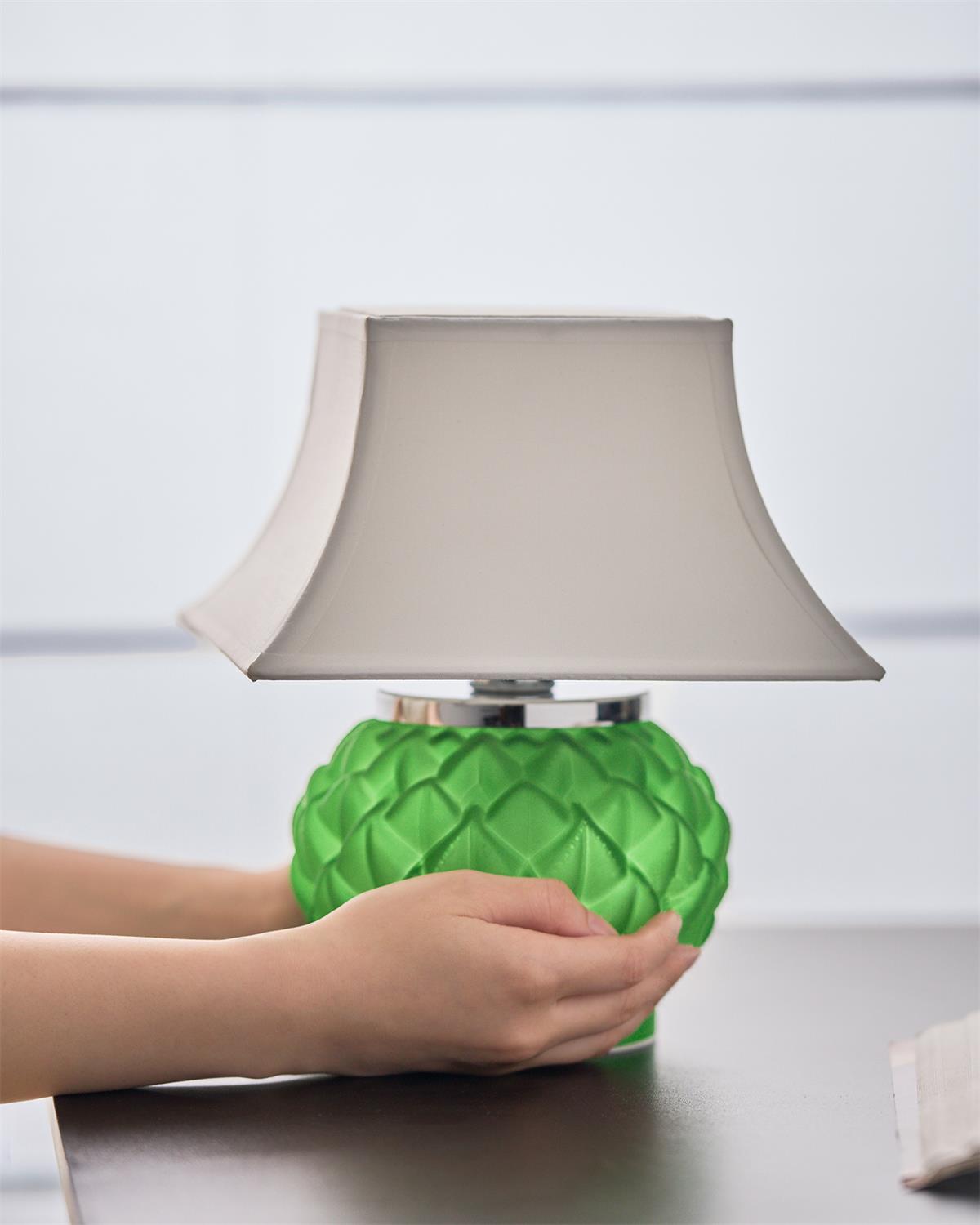 Grennet-bordlampe
