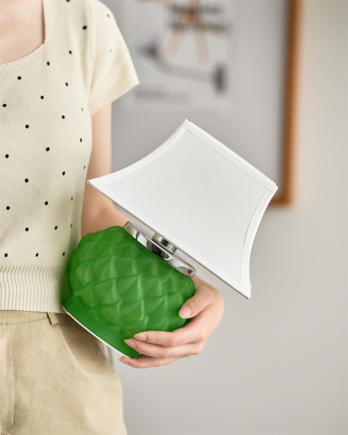 Grennet-bordlampe