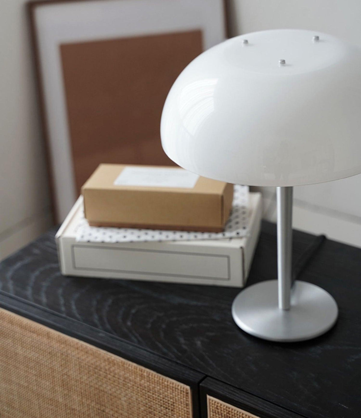 Nilten modern glasbordslampa