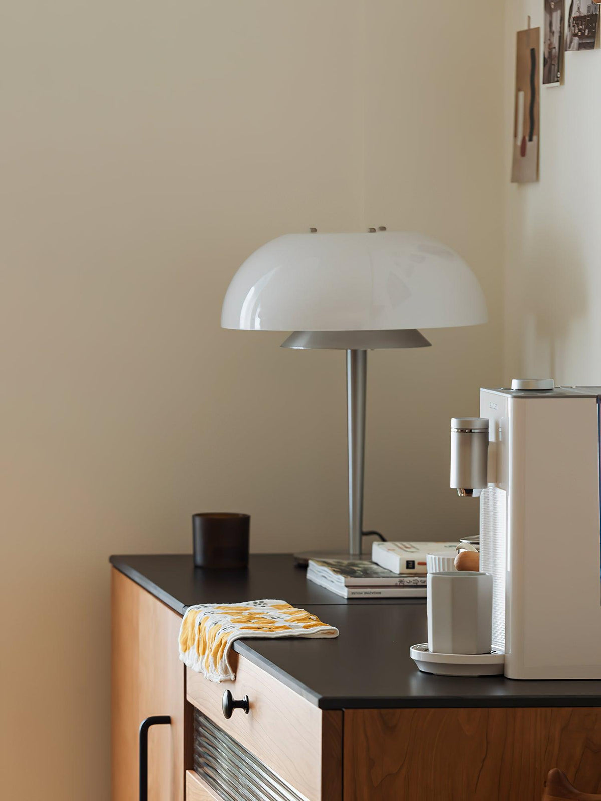 Nilten modern glasbordslampa