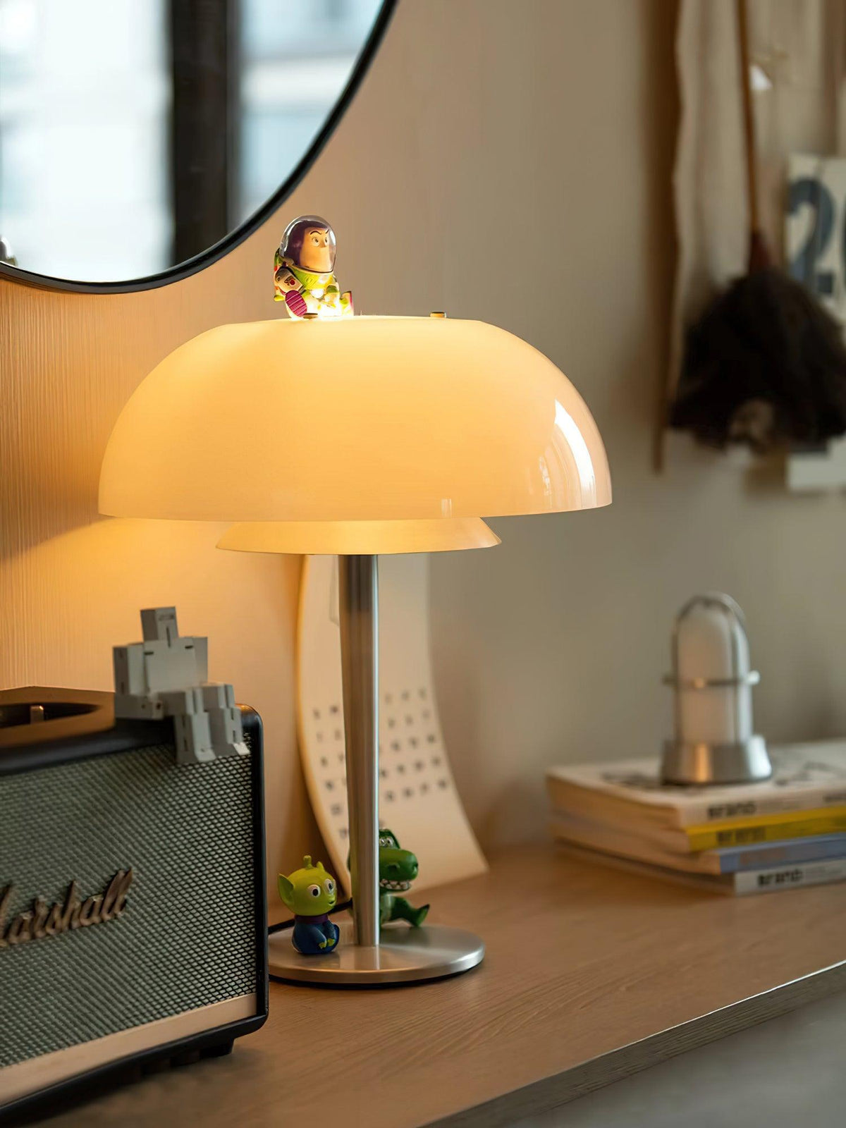 Nilten modern glasbordslampa