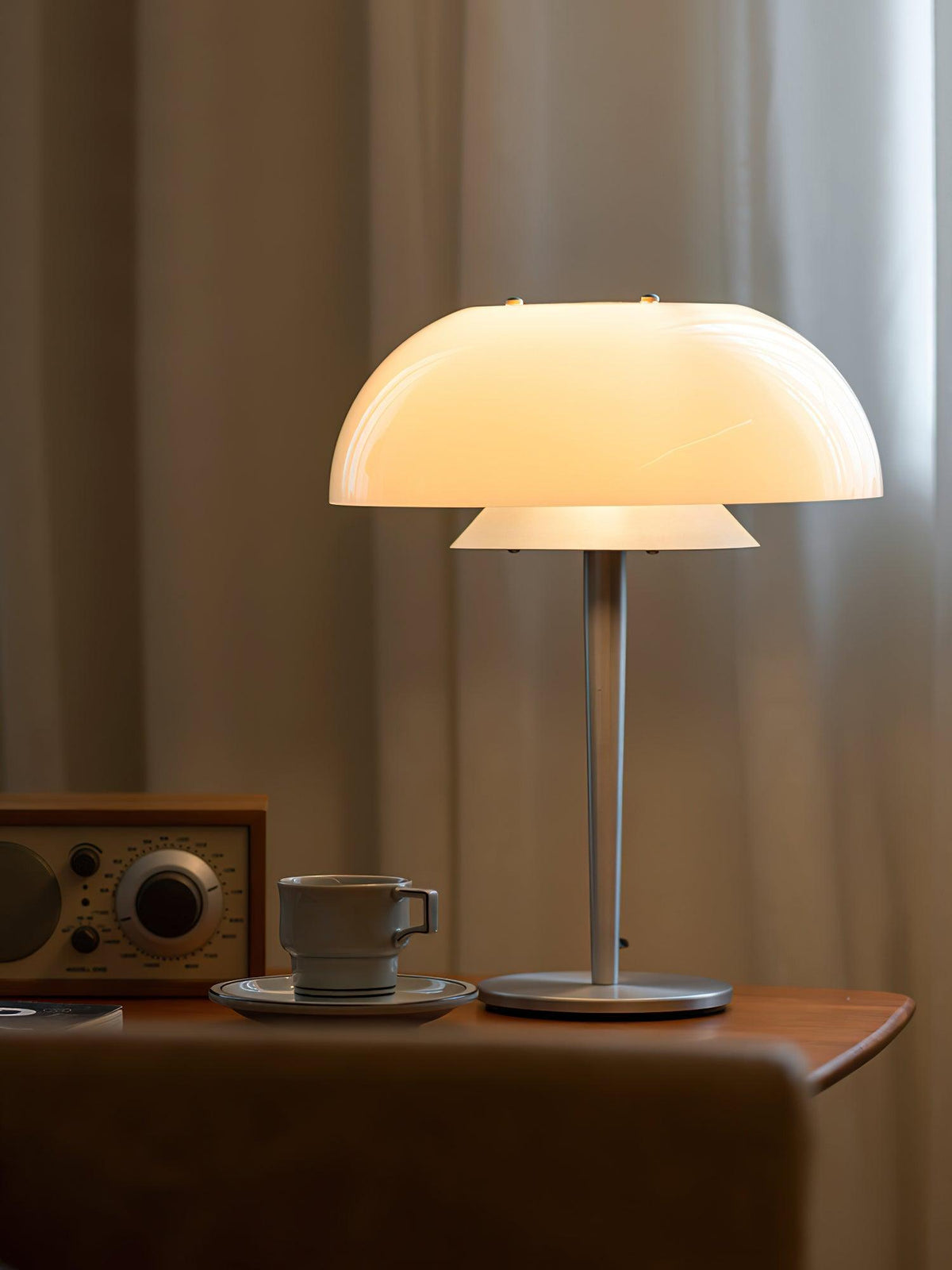 Nilten modern glasbordslampa