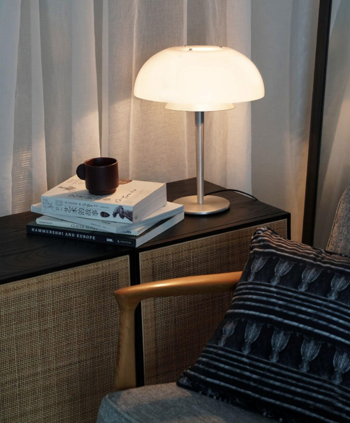 Nilten modern glasbordslampa
