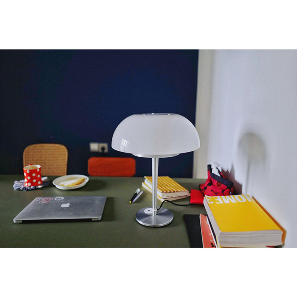 Nilten modern glasbordslampa