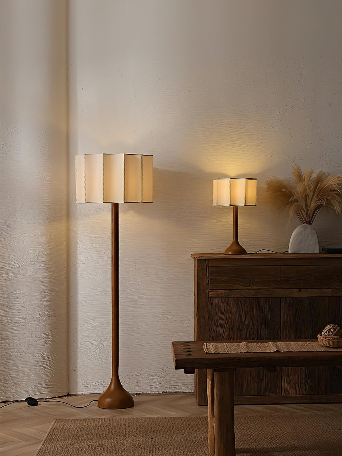 Livenq bordlampe i træ og stof retro