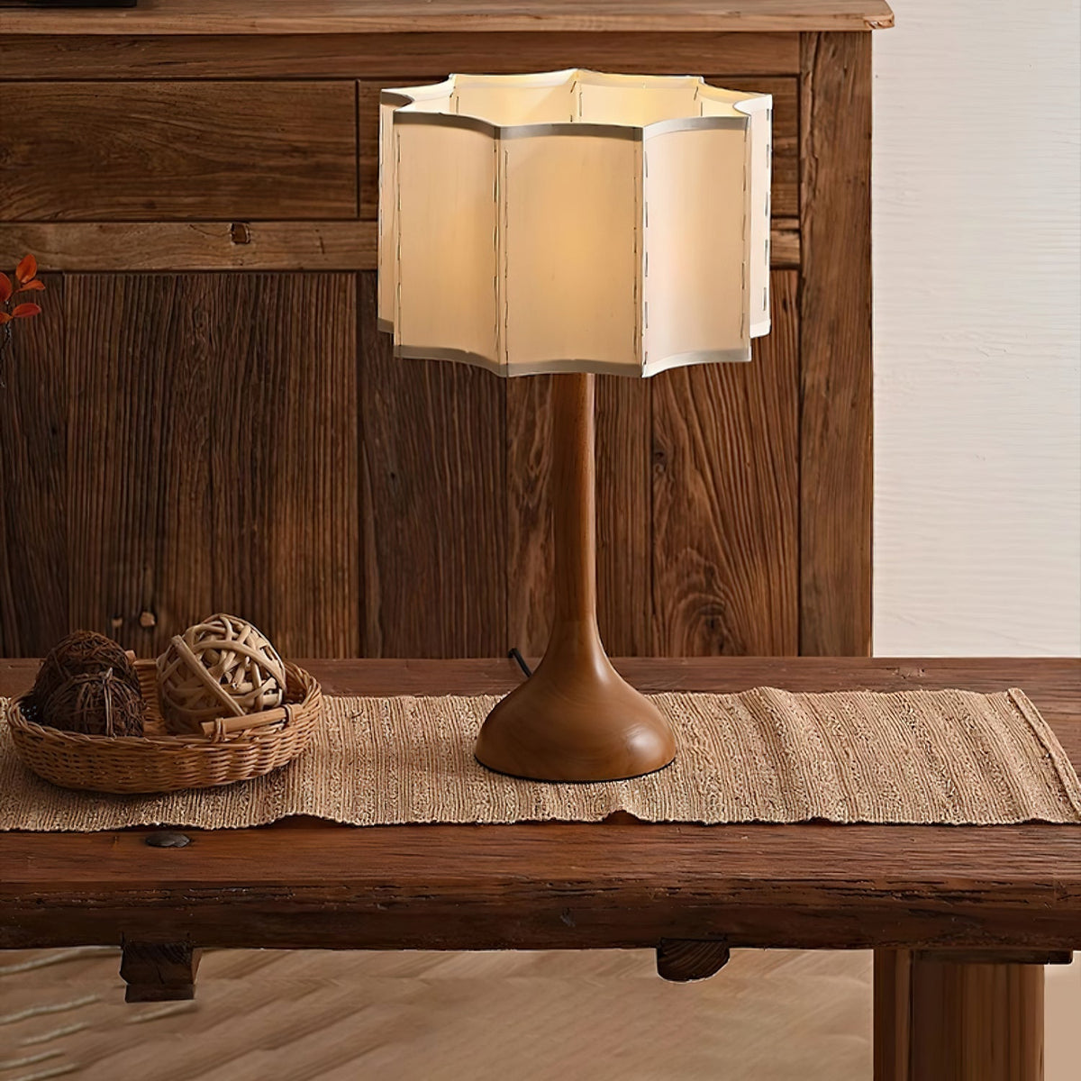 Livenq bordlampe i træ og stof retro