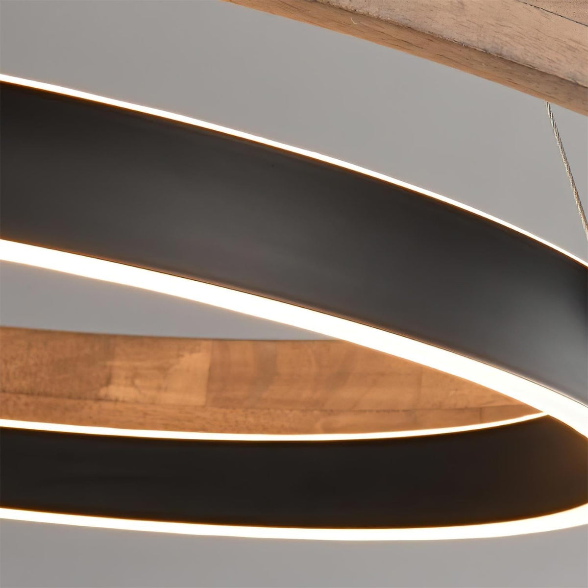 Rivivora Chandelier