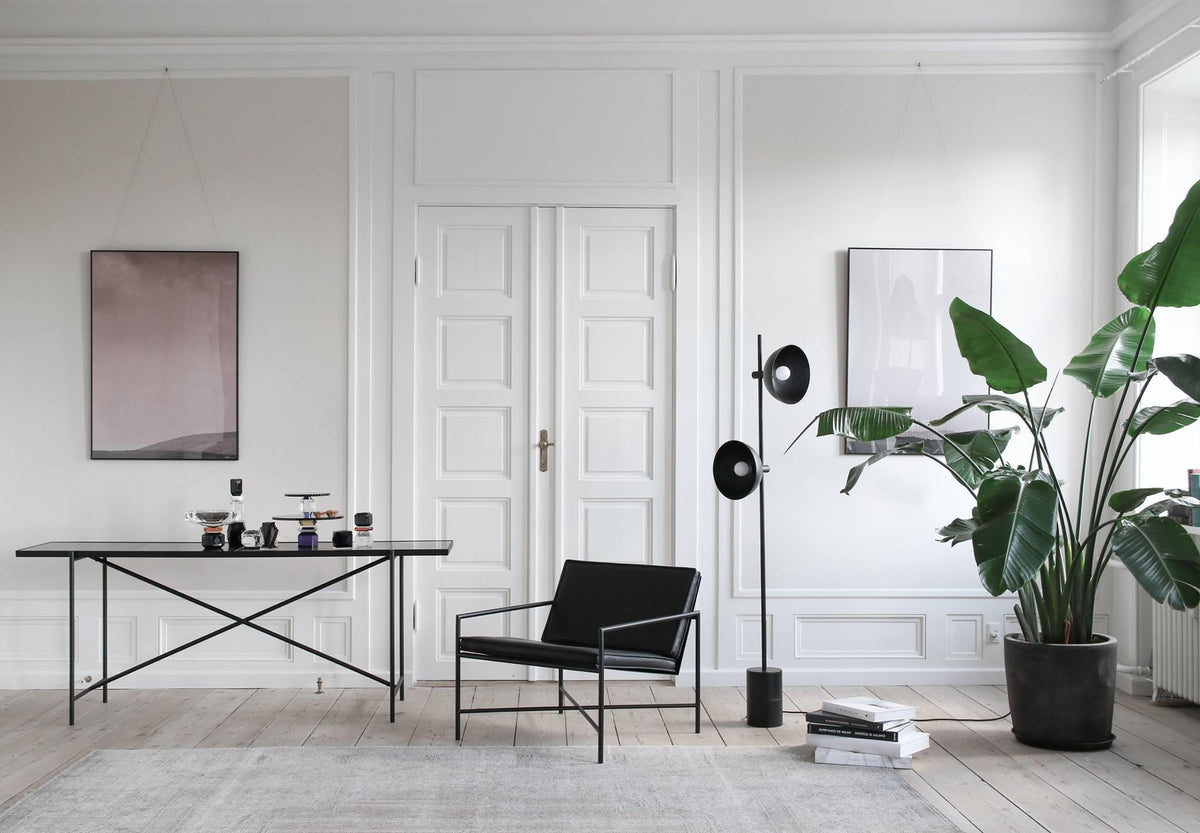 Candeeiro de pé minimalista em vidro Lumase
