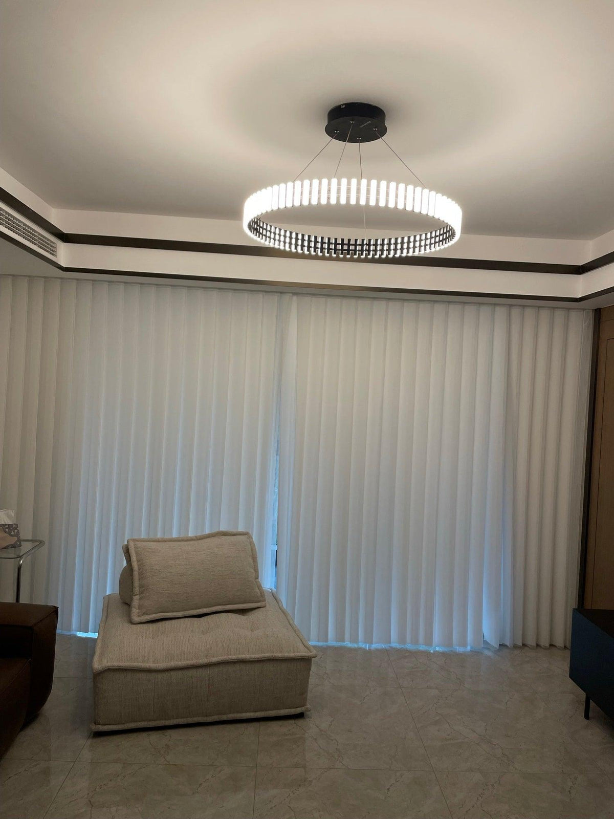 Rivo tyylikäs LED-riippukattovalaisin