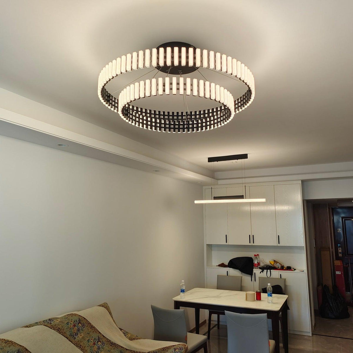Rivo tyylikäs LED-riippukattovalaisin