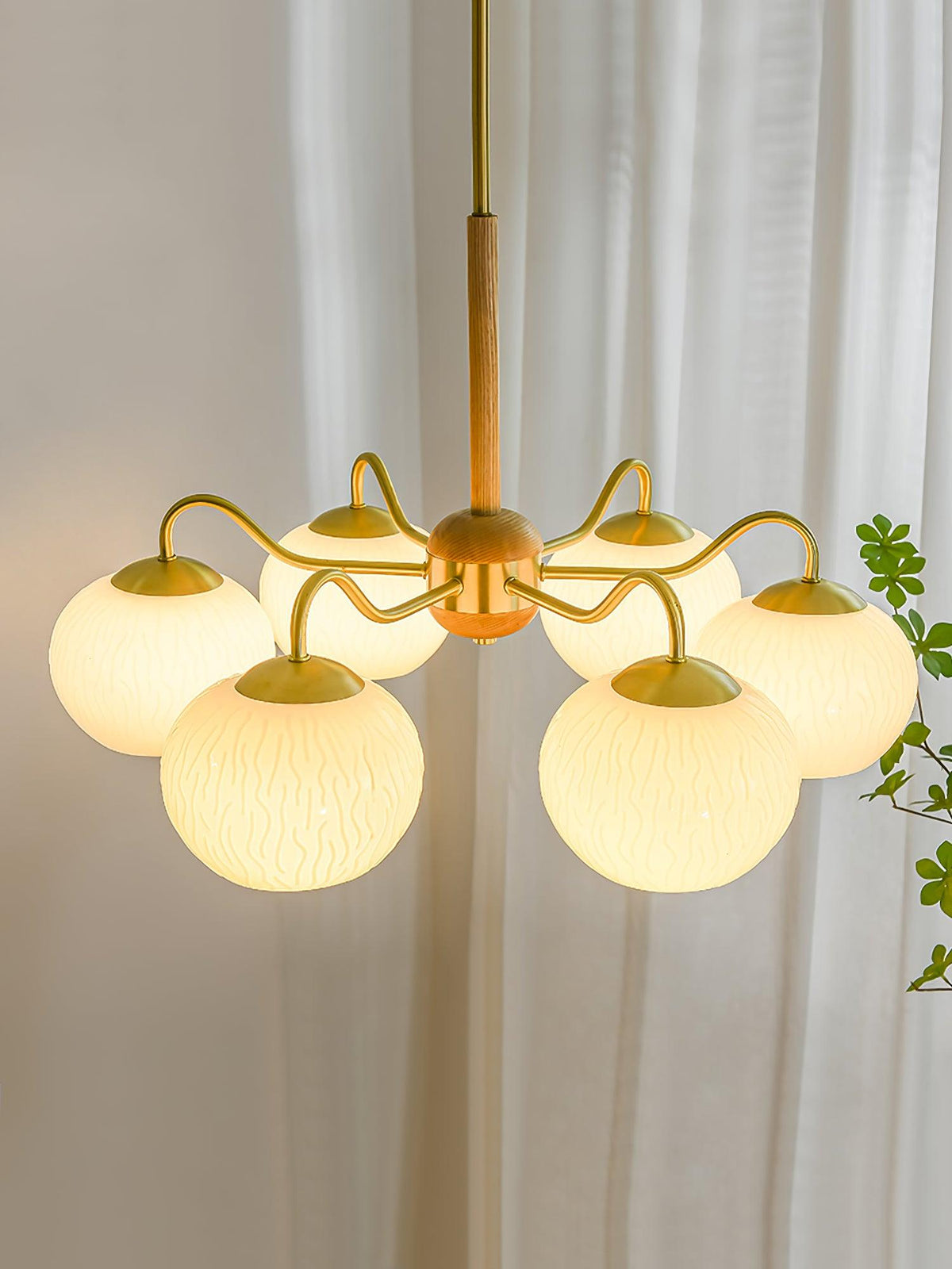 Elyra elegant lysekrone i træ