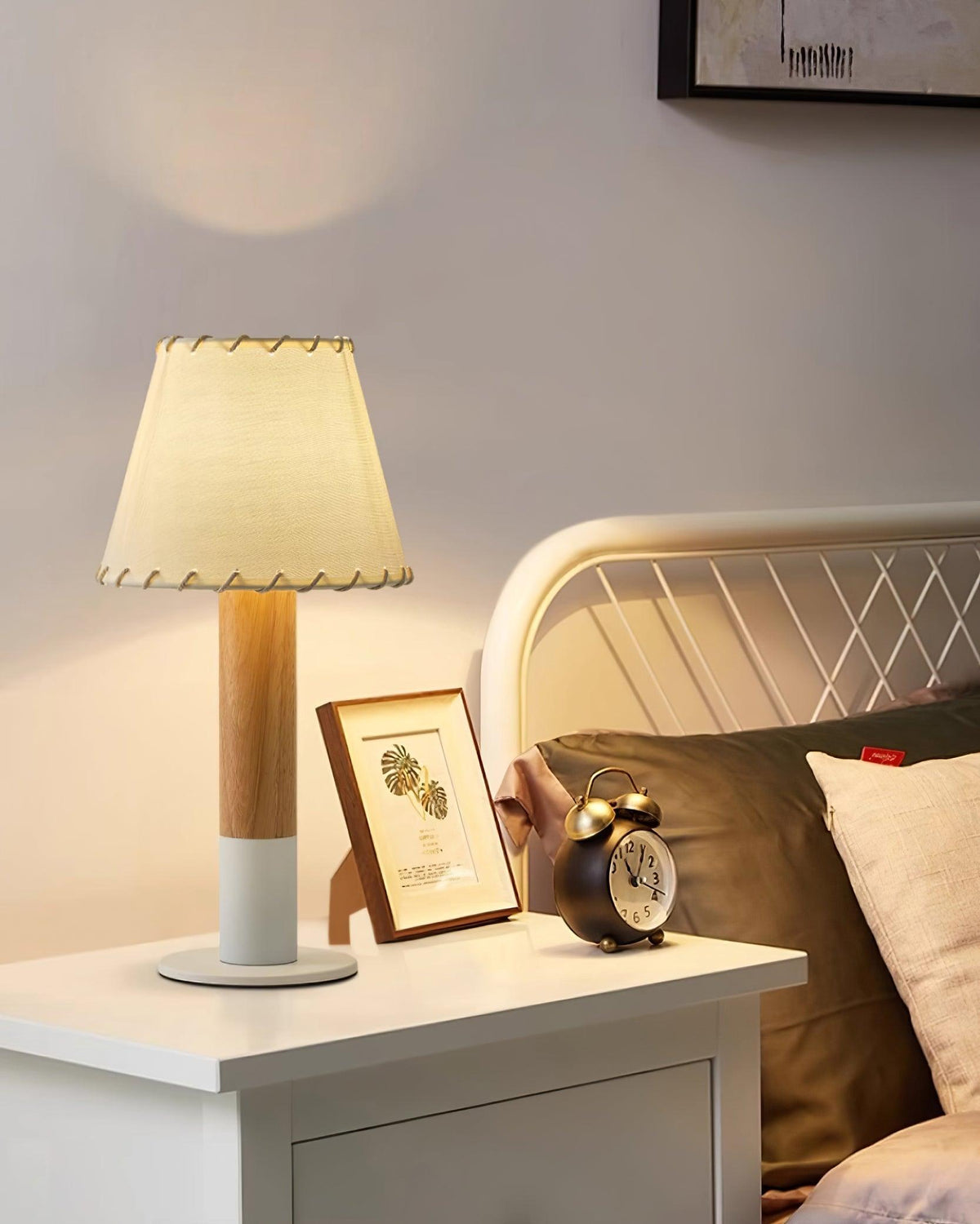 Virainina Table Lamp