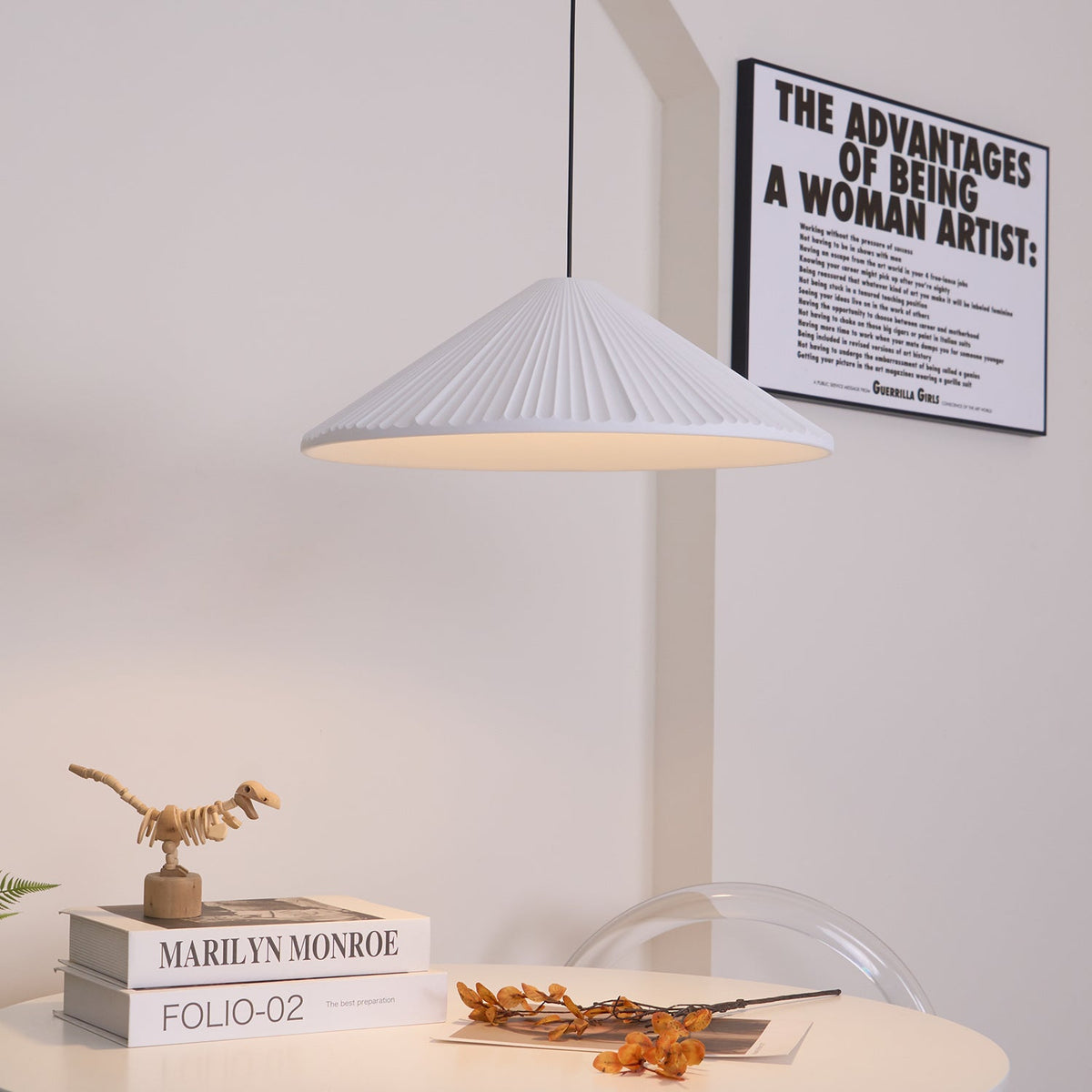 Cone Hat pendellampa i harts
