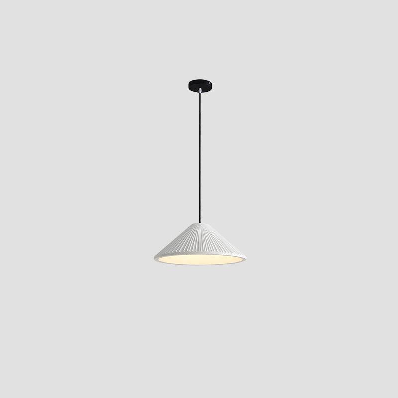 Cone Hat pendellampa i harts
