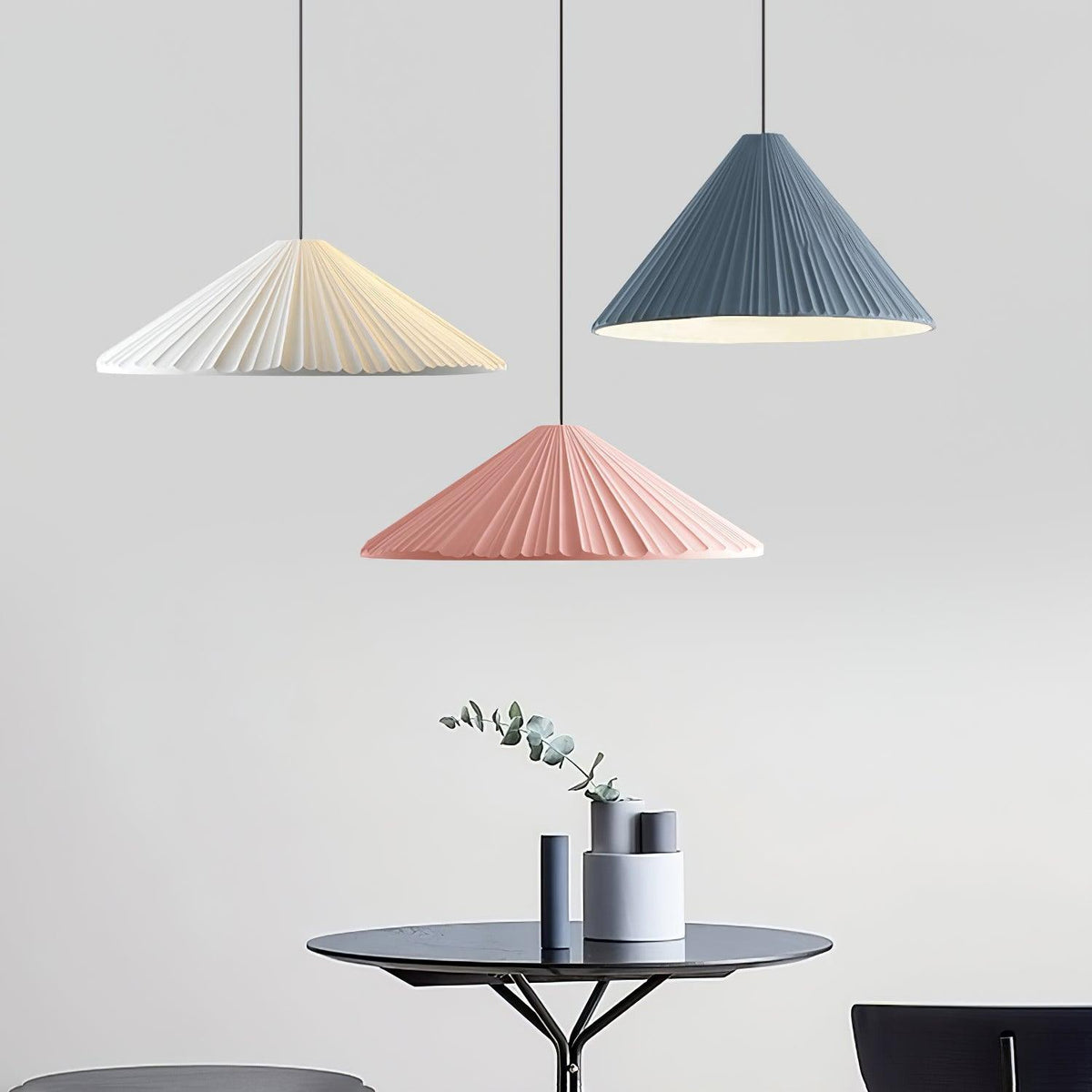 Cone Hat pendellampa i harts