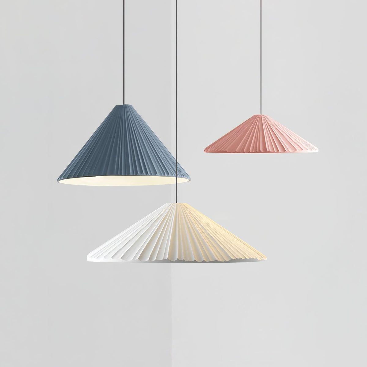 Cone Hat pendellampa i harts