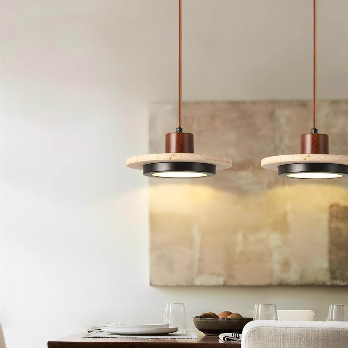 Valen LED-hengilampi úr travertíni