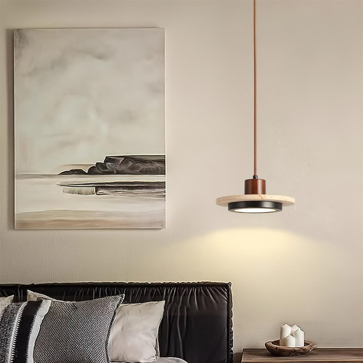 Valen LED-hengilampi úr travertíni