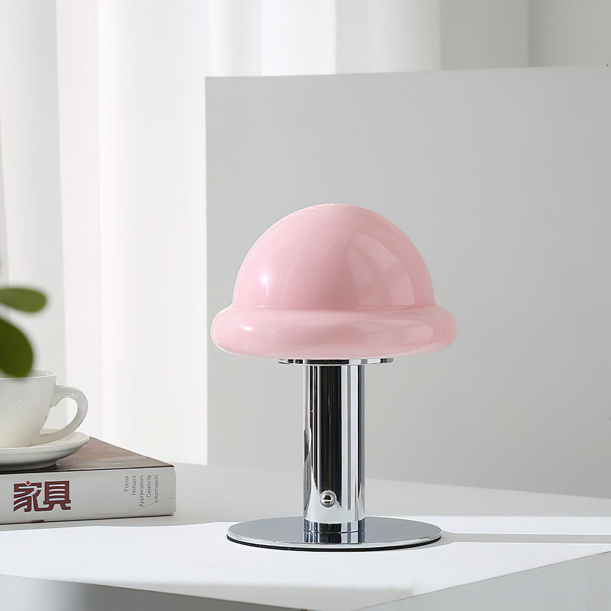 Liorelira Table Lamp