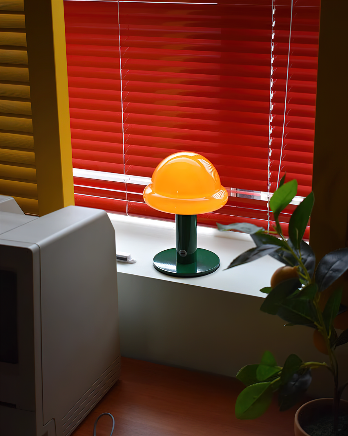 Liorelira Table Lamp
