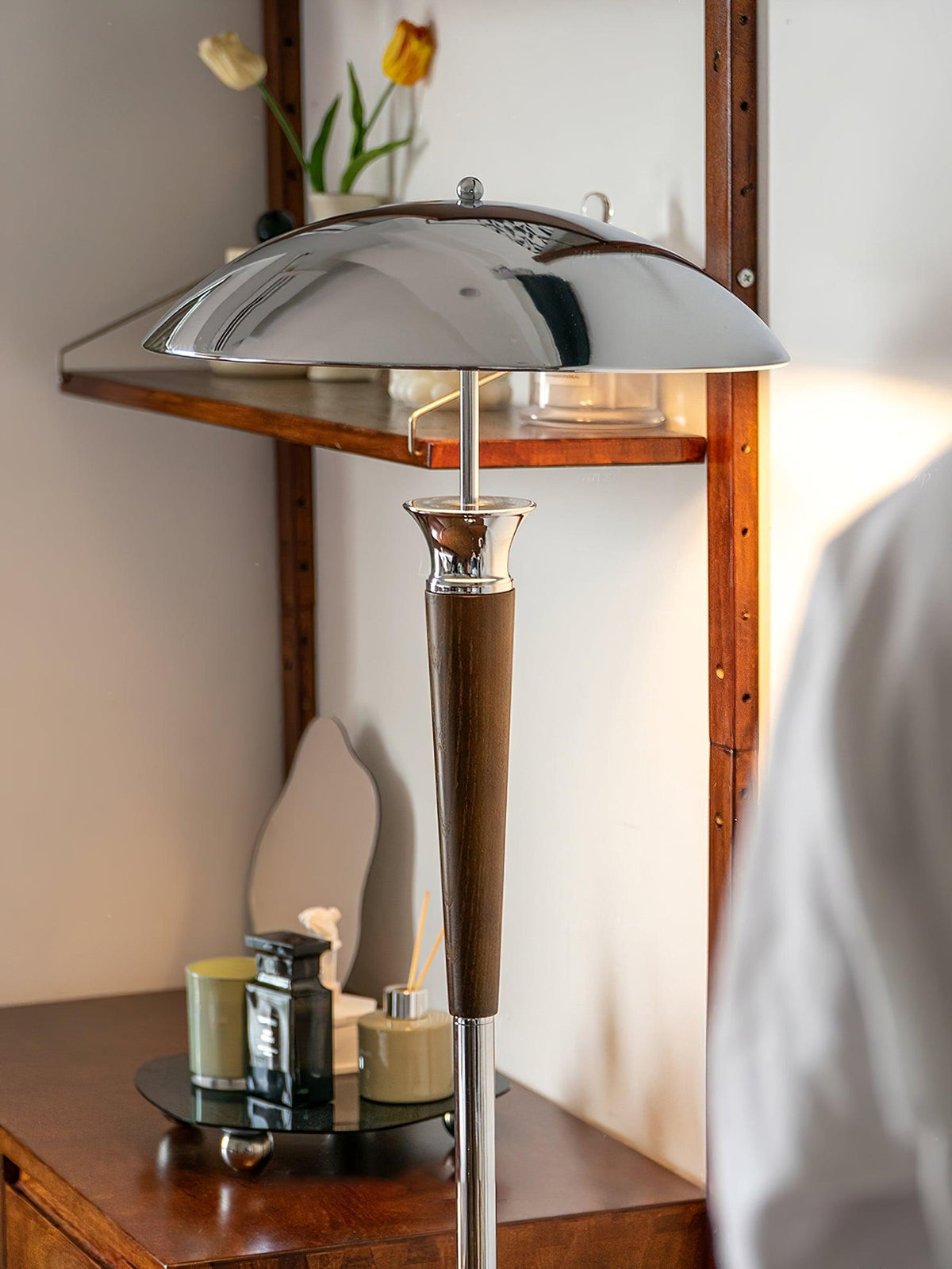 Viraivelle retro golvlampa i krom
