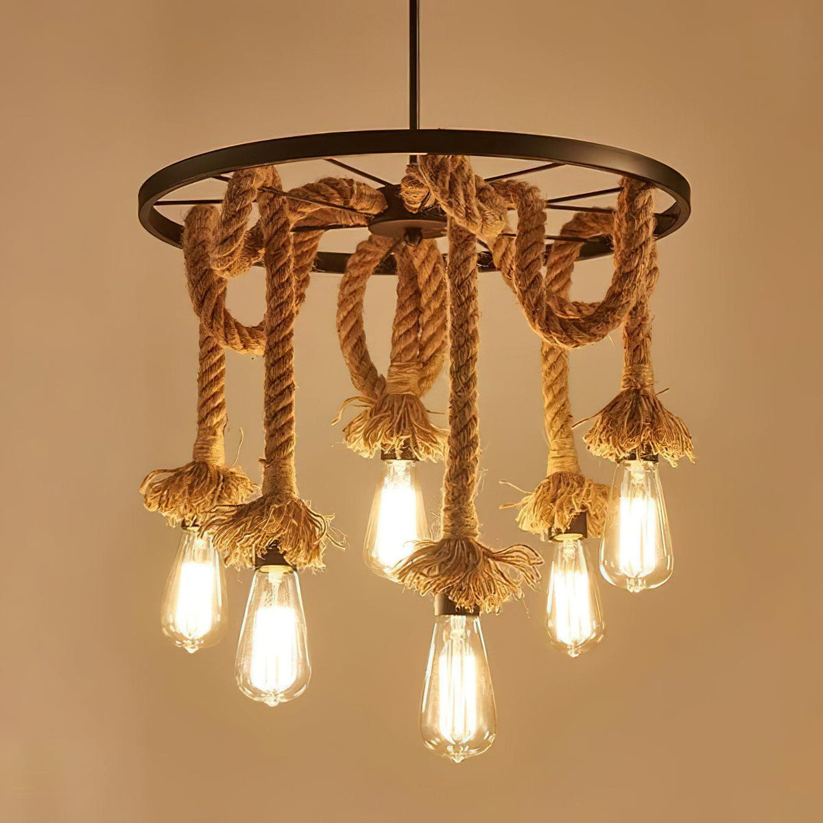 Soluaine-loftslampe med industrielt hampereb og seks fatninger