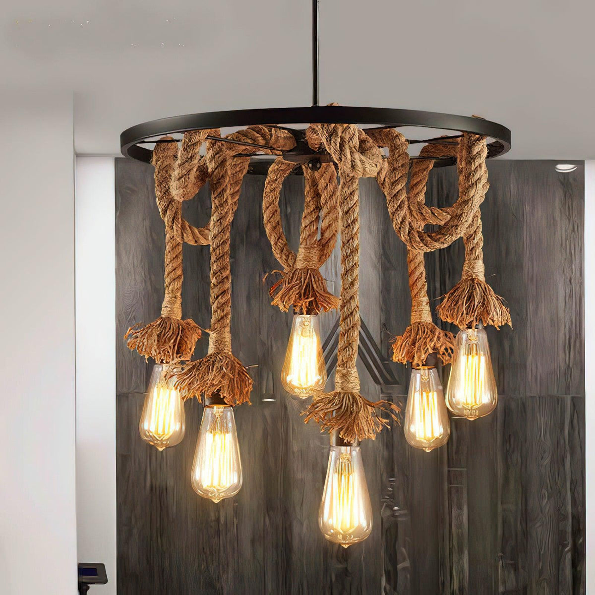 Soluaine-loftslampe med industrielt hampereb og seks fatninger