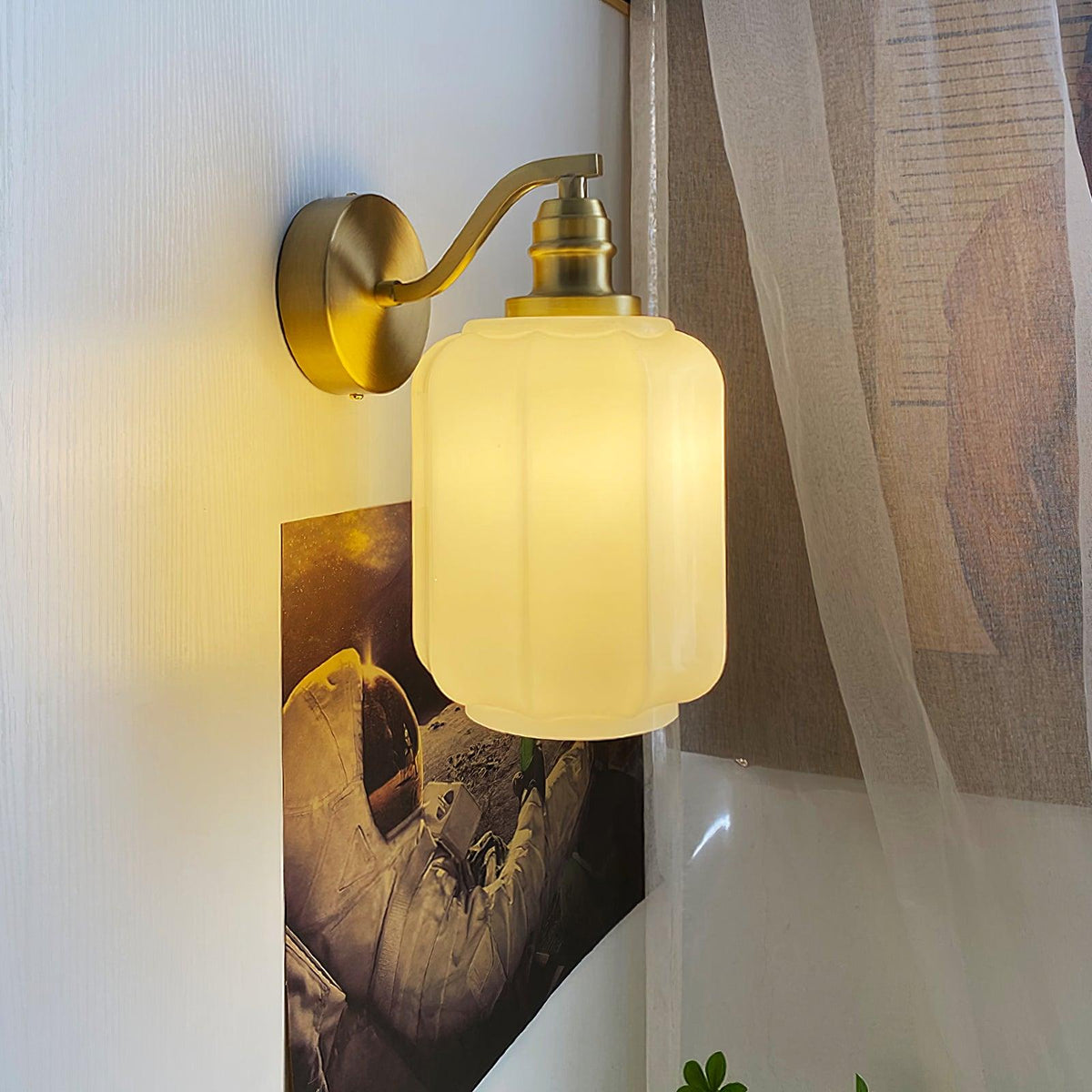 Miano vägglampa i glas