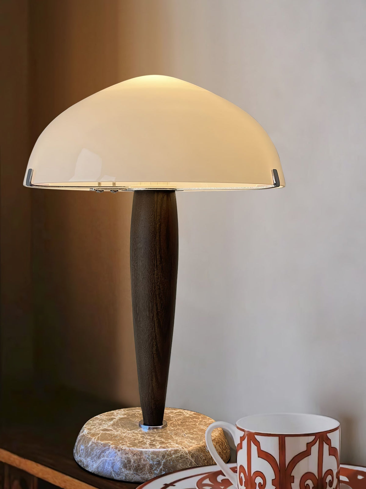Candeeiro de mesa Emerson em madeira