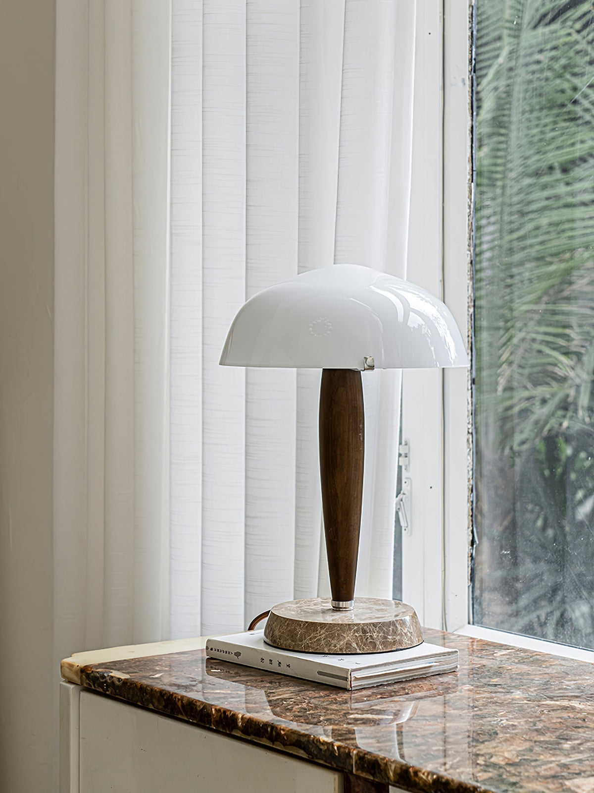 Candeeiro de mesa Emerson em madeira