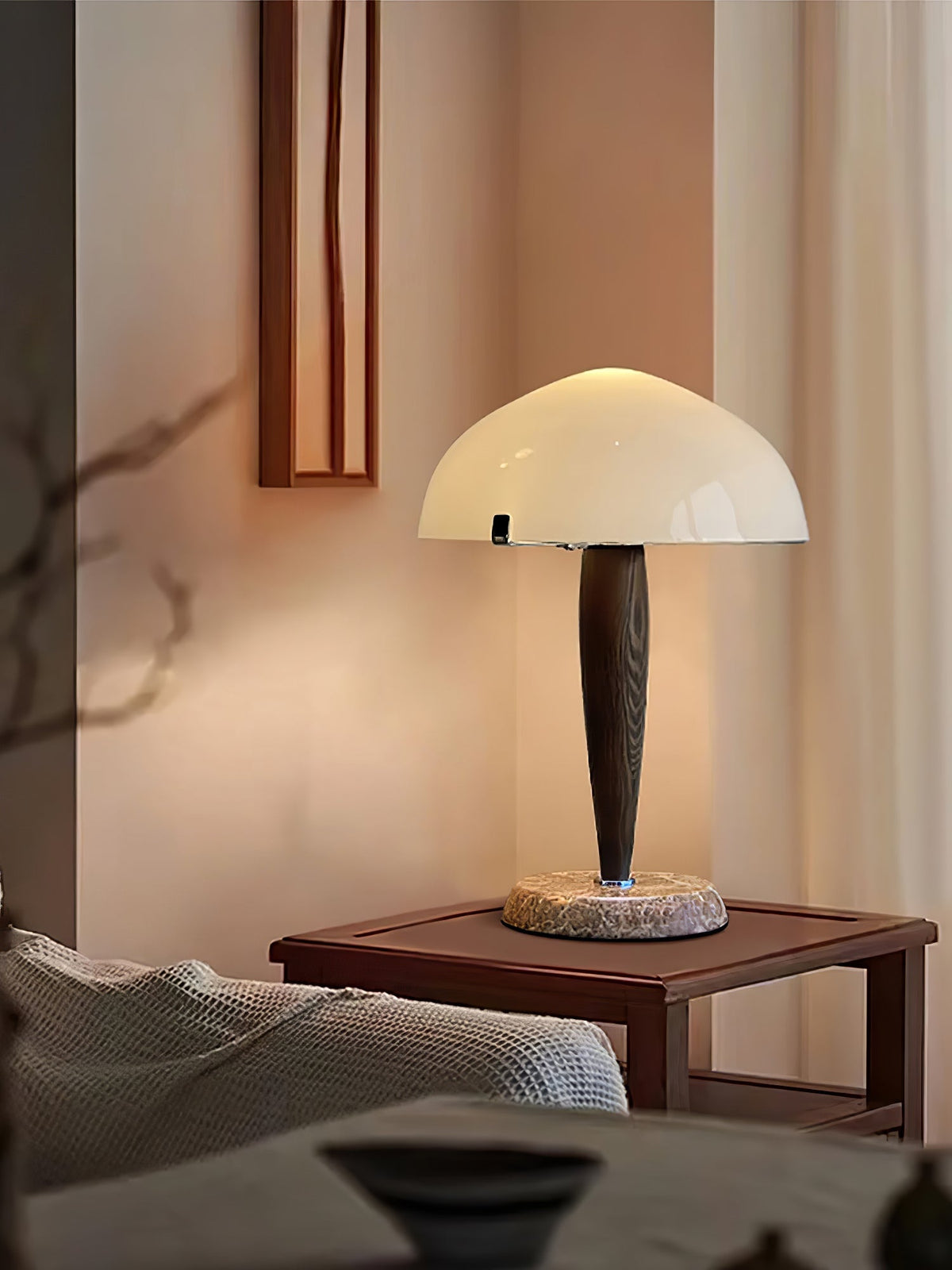 Candeeiro de mesa Emerson em madeira