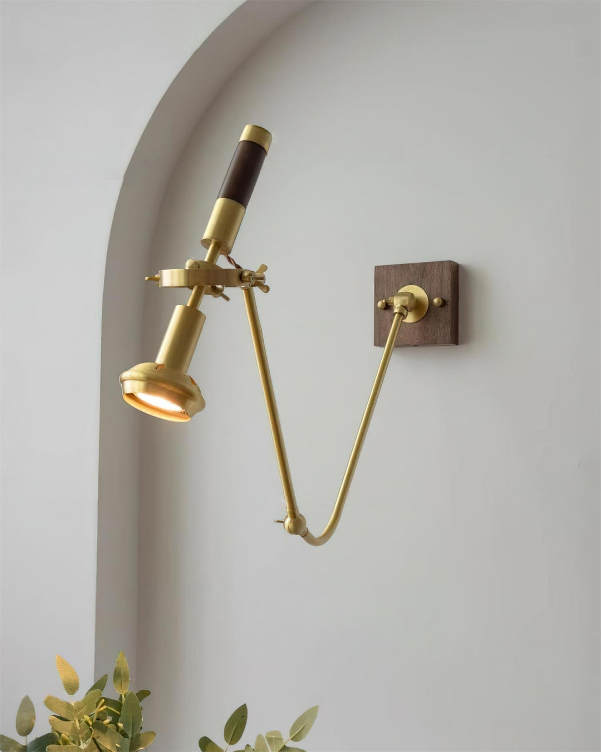 Candeeiro de parede com foco ajustável em latão e nogueira, vintage, industrial, de trabalho