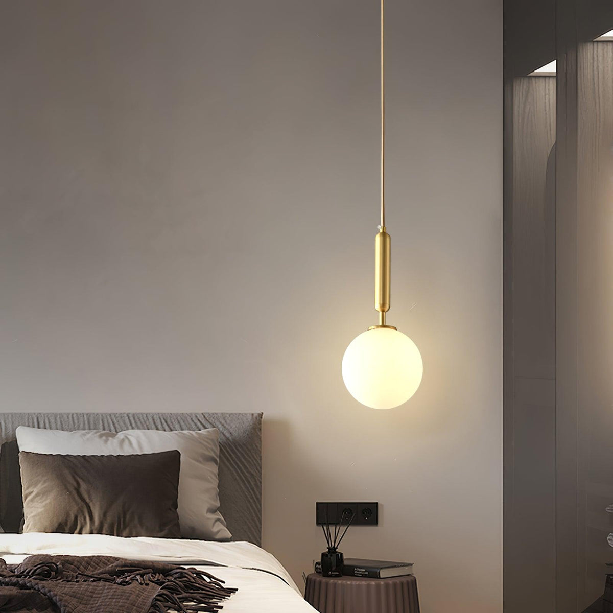 Orbita minimalistisk pendellampa i mässing