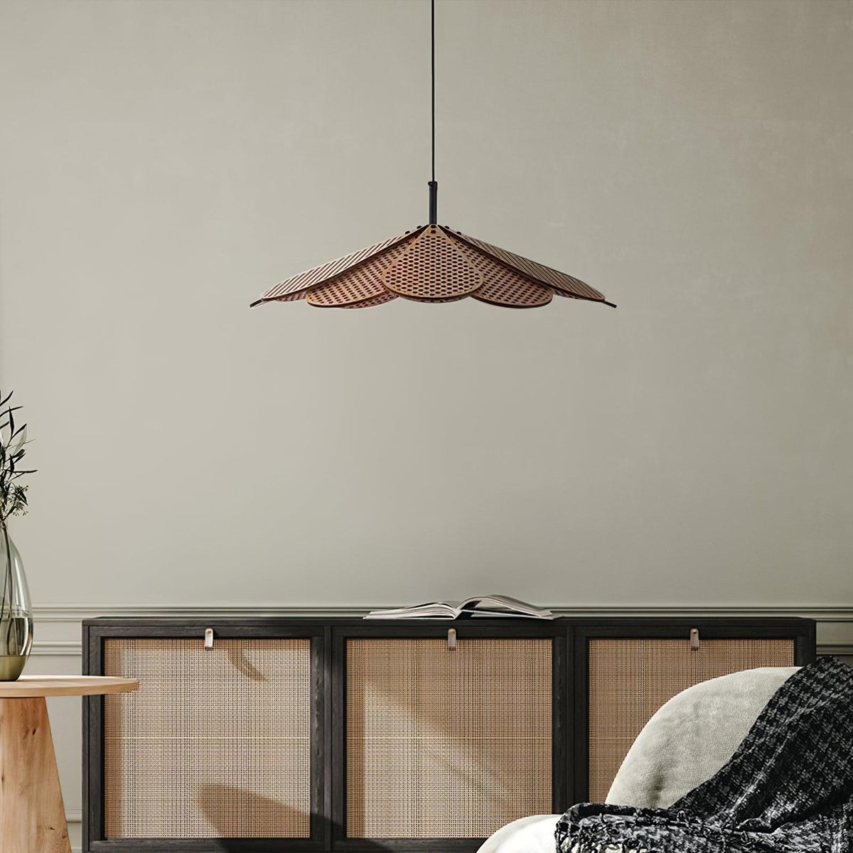 Zevarus nordisk kunstnerisk pendellampe i wabi-sabi-stil og træ