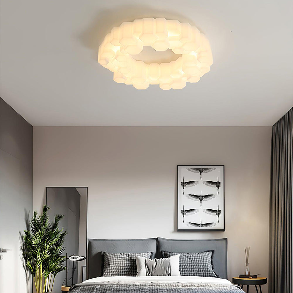 Arisha bikageformet loftlampe i metal, hvid