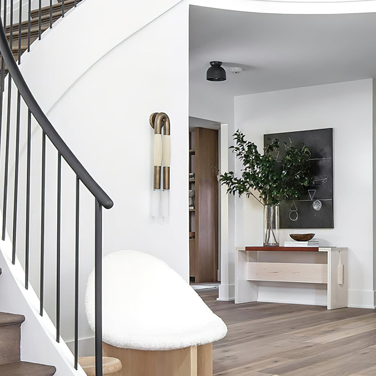 Luminária de parede Aurelielle de crina de cavalo e latão