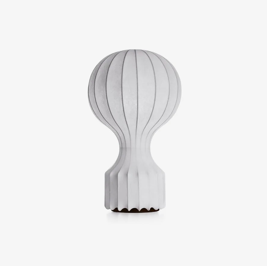 Lirove skulptural bordslampa i stål