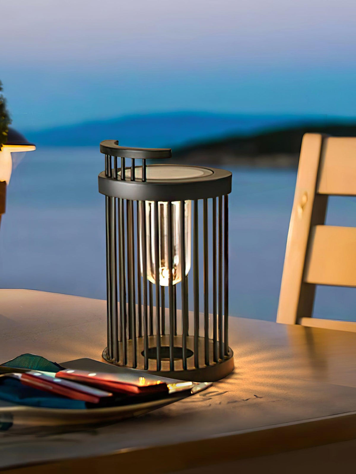 Cage Modern Acrylic -ulkovalo