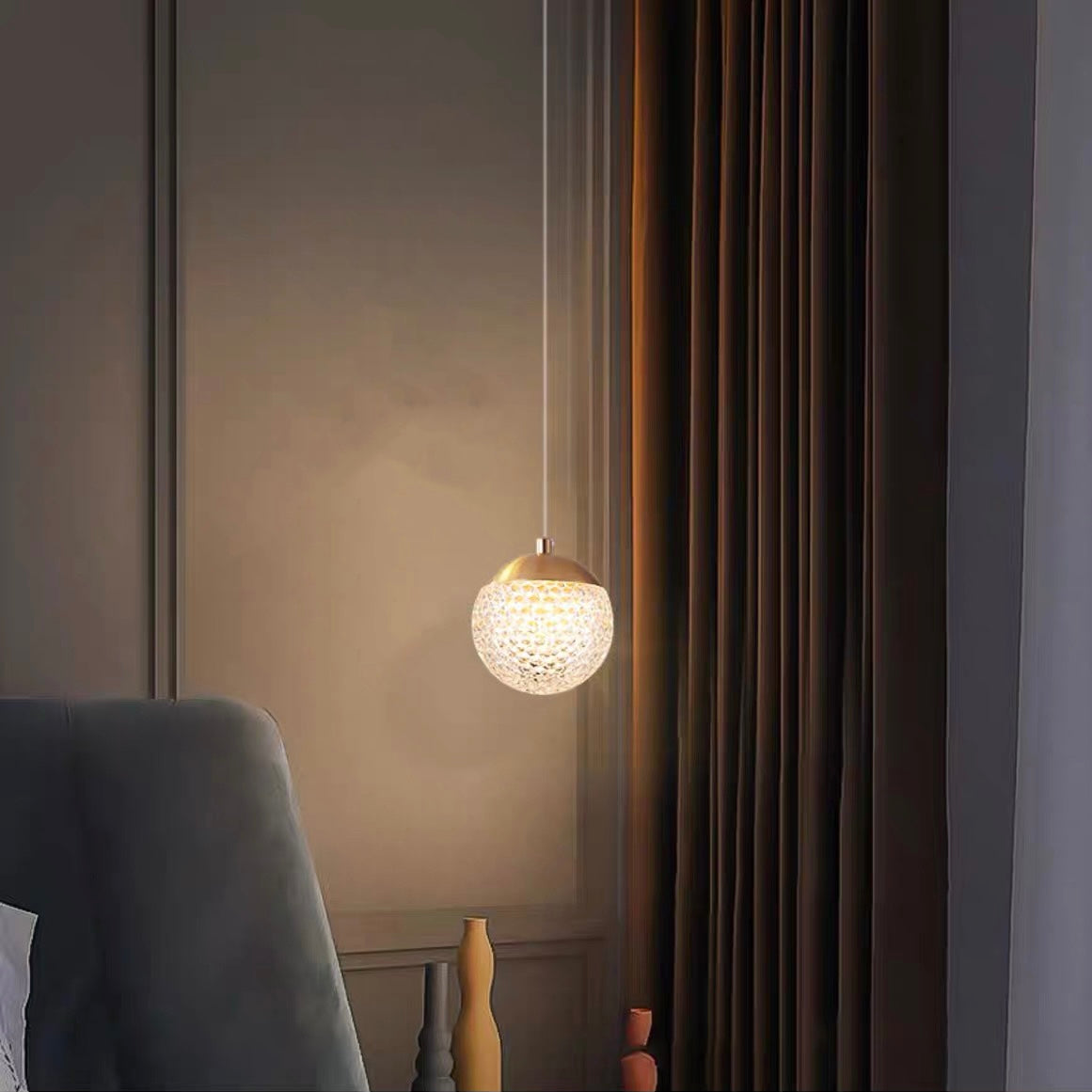 Arisha moniosainen moderni art deco -tyylinen porrastettu riippuvalaisin, kultainen