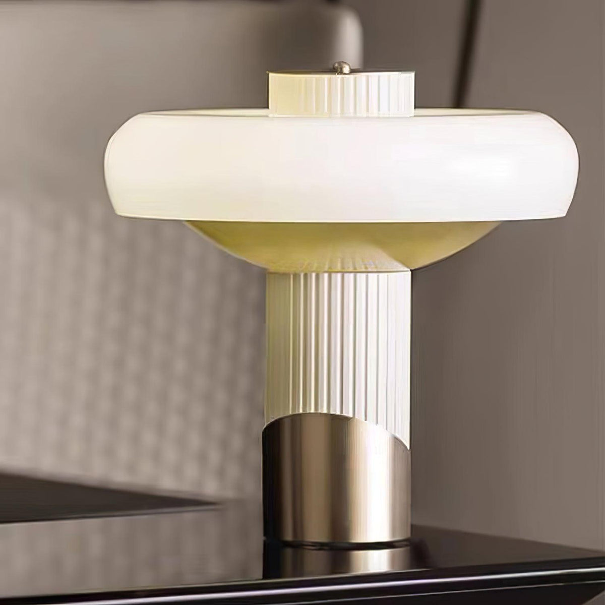 Candeeiro de mesa Velisine contemporâneo em vidro