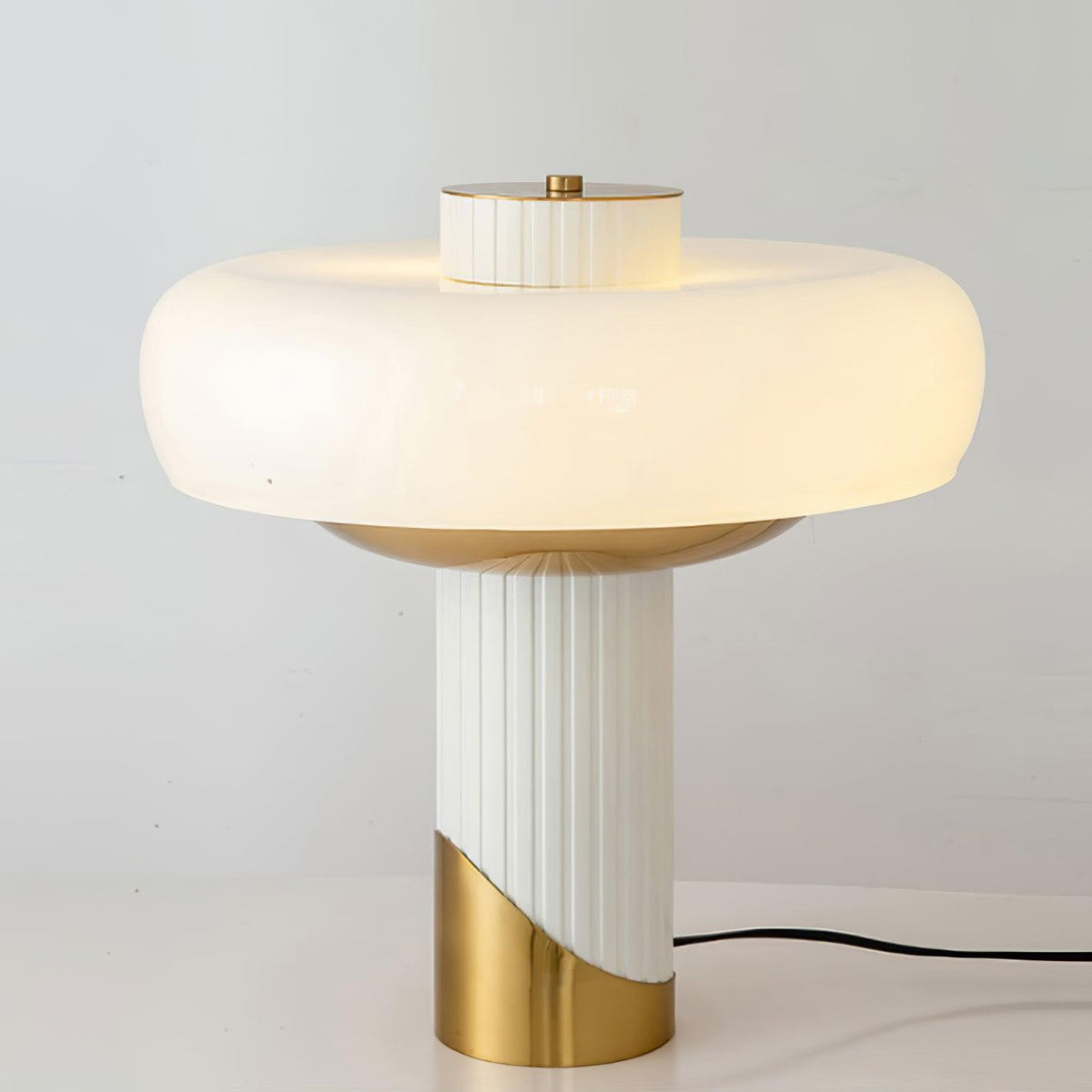 Candeeiro de mesa Velisine contemporâneo em vidro