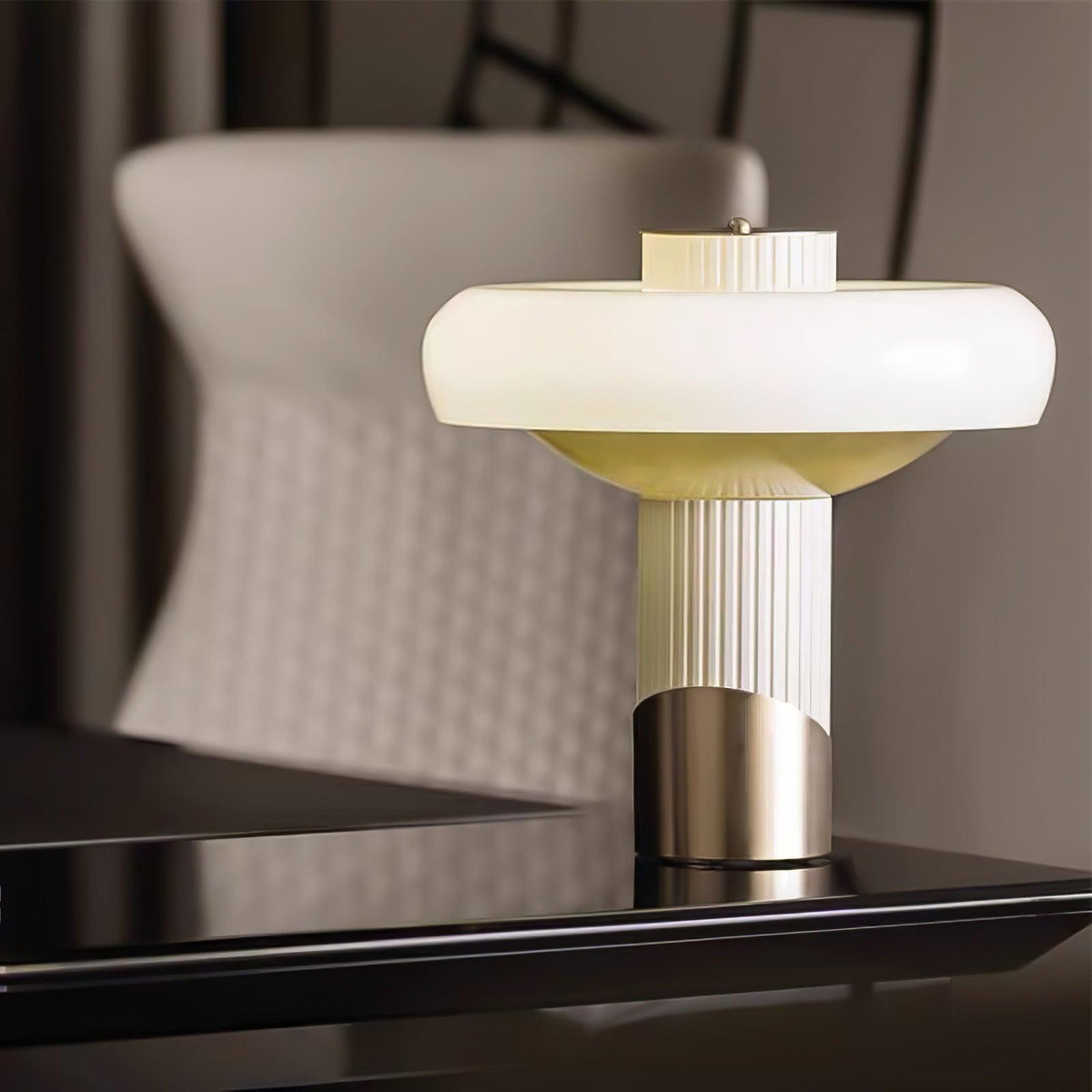 Candeeiro de mesa Velisine contemporâneo em vidro