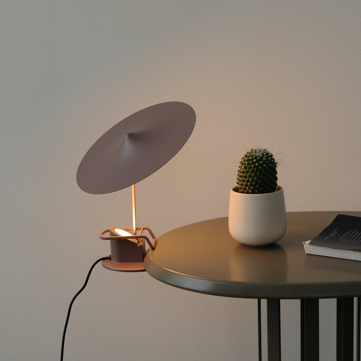 Lumoce futuristisk bordlampe