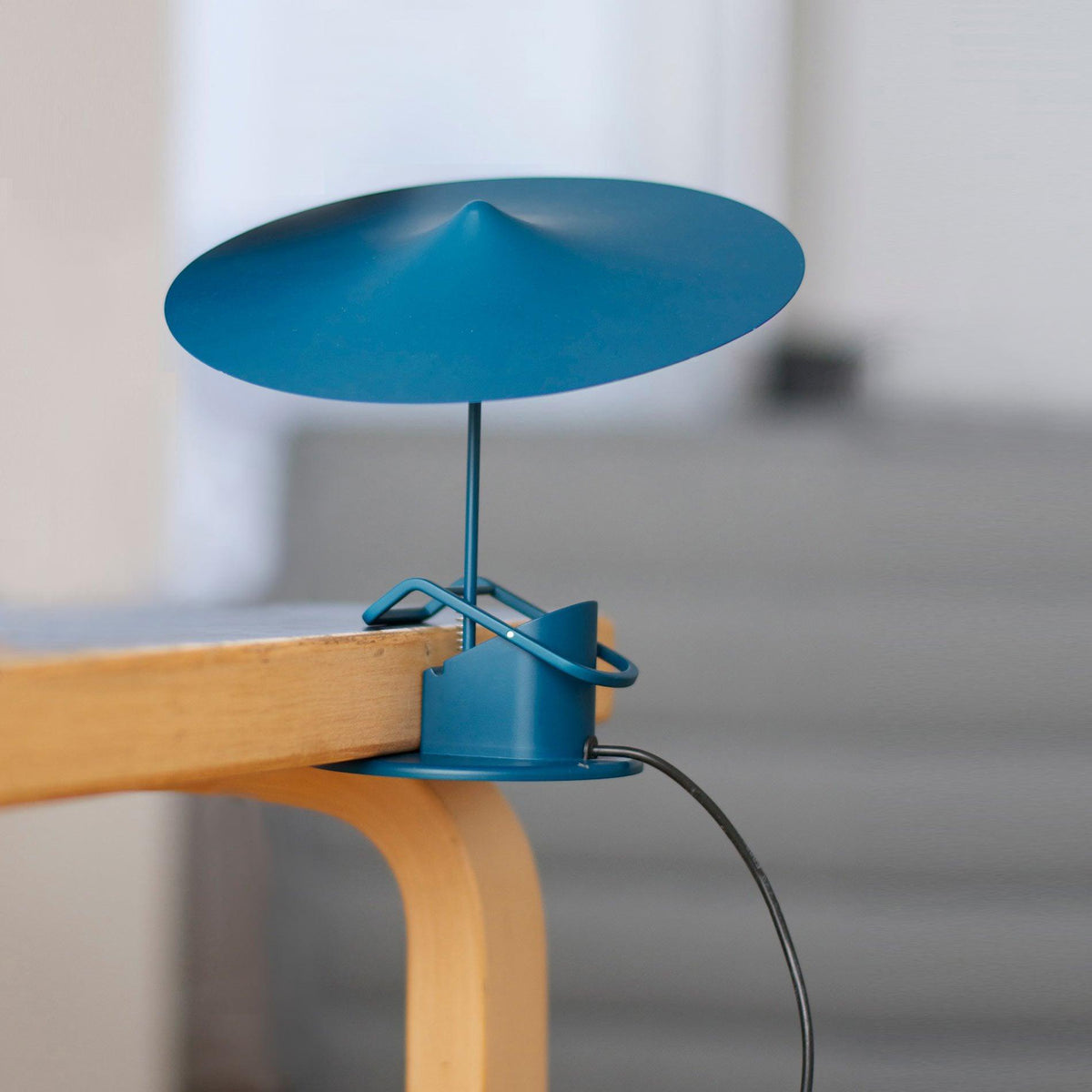Lumoce futuristisk bordlampe