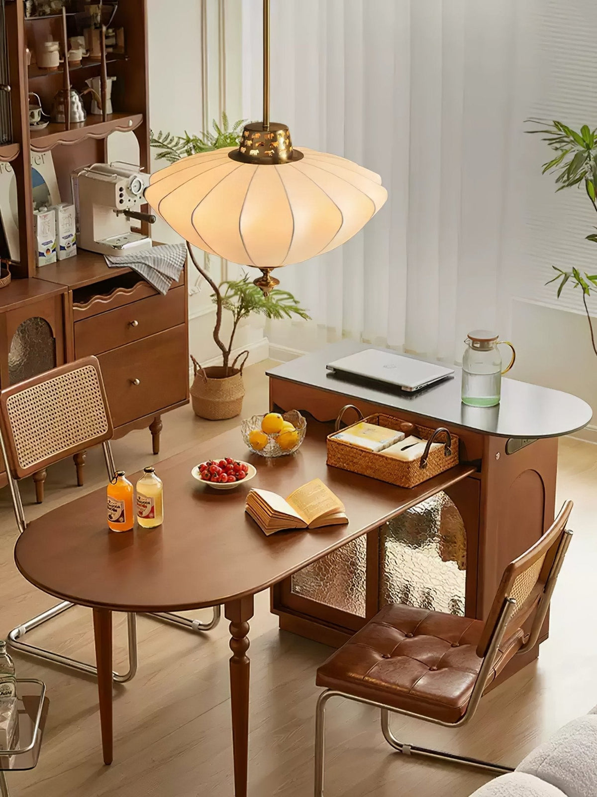 Ortalara elegant vintage-pendel i silke med blomsterdesign