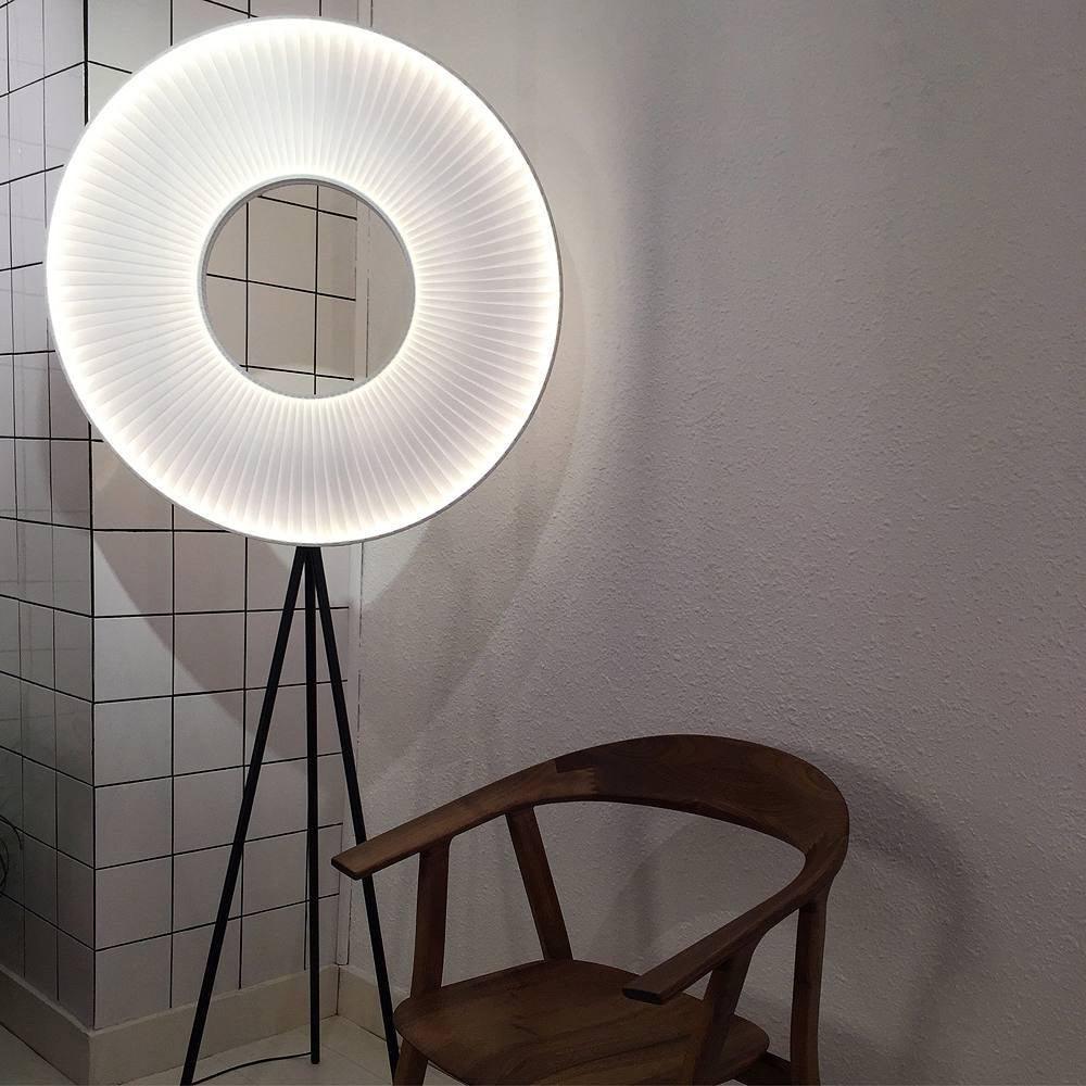 Helen modern golvlampa