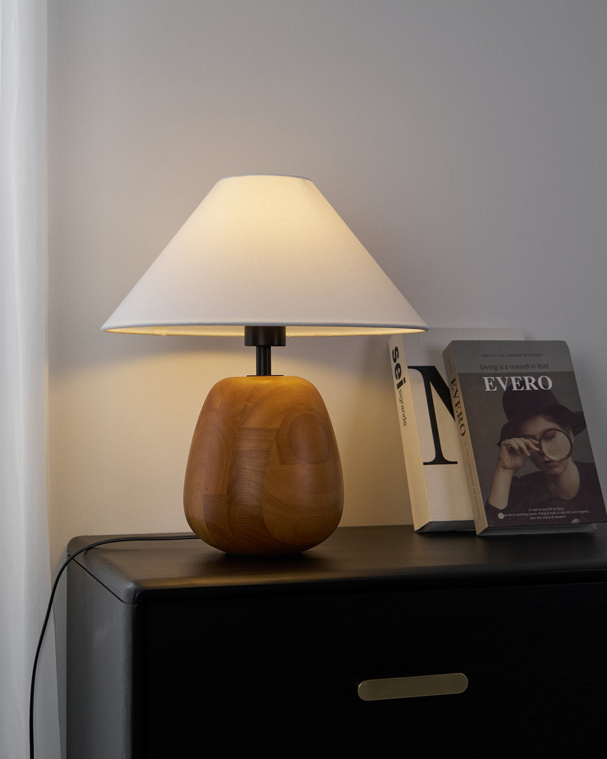 Candeeiro de mesa moderno Syloraya em madeira