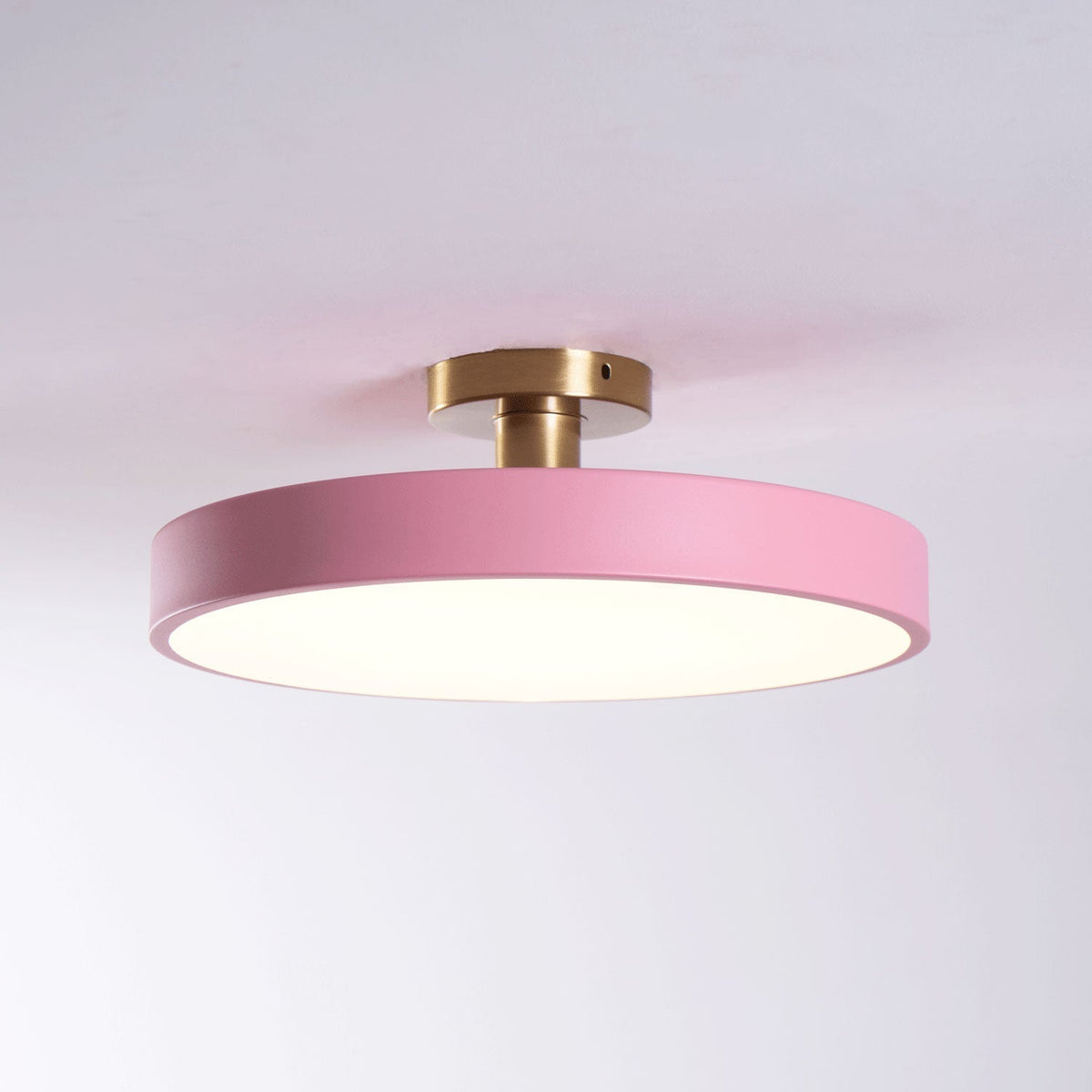 Aureiella moderne loftlampe, plan montering, sort og guld